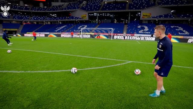 Сборы. День 8. Матрешки для боливийцев, необычные автографы и точнейшие удары смотреть онлайн