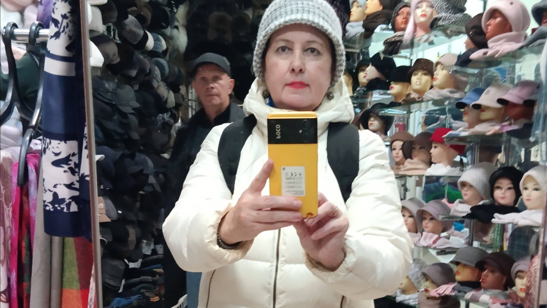 Городской рынок и цены на продукты.С мужем ходили и искали мне подарок,но пока не нашли . смотреть онлайн