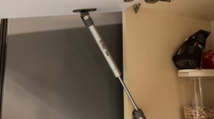 Как заменить газлифт (амортизатор) в кухонном шкафчике?