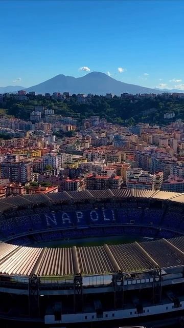 Офигенный стадион в Италии. смотреть онлайн