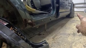 Замена арок и порогов на Land Rover Discovery 3. Серия #1