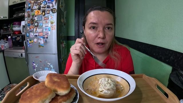 Голубцы домашние, пирожки с мясом. Мукбанг. Домашняя еда смотреть онлайн