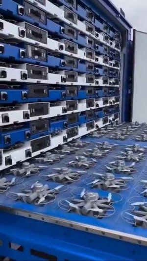 Крупногабаритная китайская платформа для транспортировки и запуска дронов.