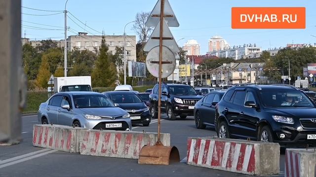 Пробки сковали Павла Морозова из-за реконструкции коллектора смотреть онлайн
