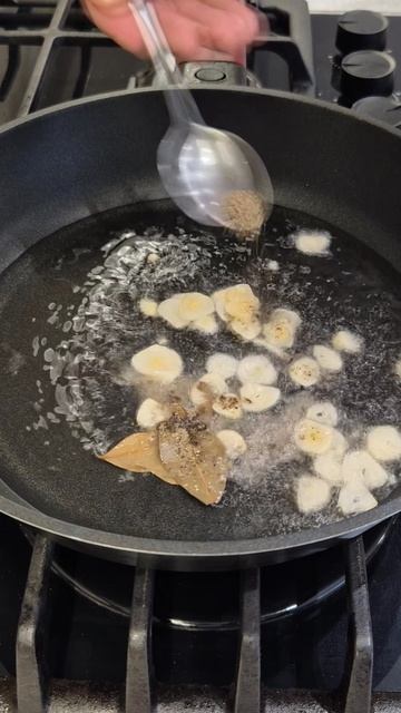 Уж очень вкусный салат за 2 минуты. Всего 3 простых продукта в составе (делюсь) смотреть онлайн