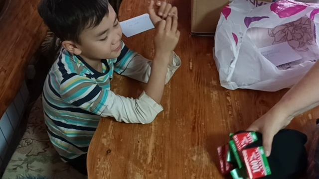 Оаспаковка посвлки от моей подписчицы/ Обзор прсылки! смотреть онлайн