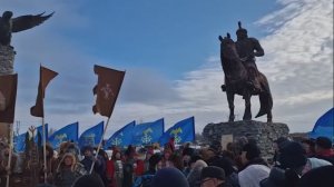 Видео церемонии открытия памятников историческим личностям Хангаласского улуса 16.10.2025