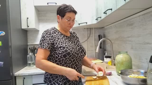 2 часть Хроника дня
16. 10. 2025г. смотреть онлайн