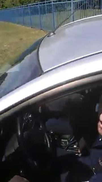 #Россия #Архив Десять пранков вышедших из под контроля. Сказочный идиот смотреть онлайн