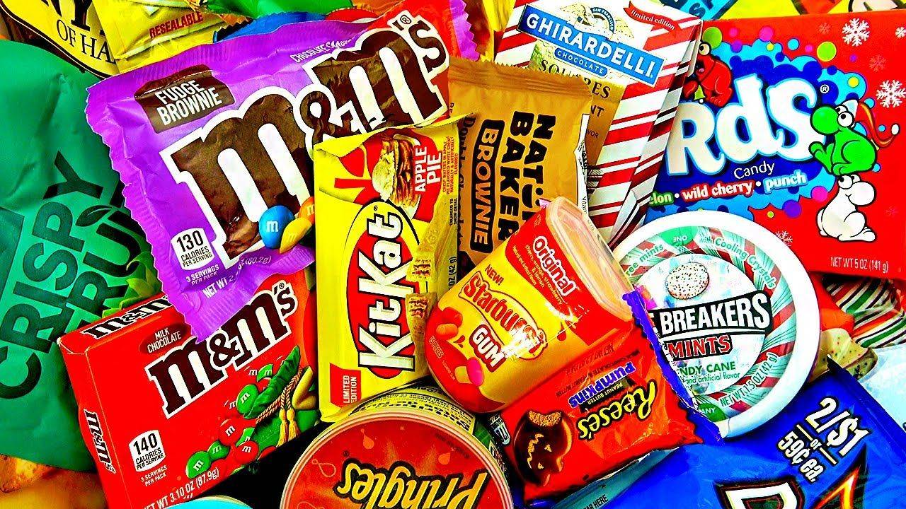 ЧТО МЫ КУПИЛИ В ПЯТЁРОЧКЕ? - МЕГА ШОПИНГ! ПОКУПАЕМ КУЧУ СЛАДОСТЕЙ. Видео для детей смотреть онлайн