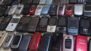 Я собрал большую коллекцию мобильных телефонов Samsung