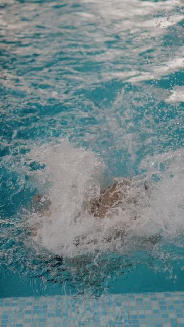 Бассейн реклама