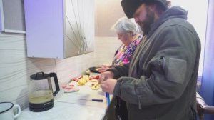 УСТАЛА ГОТОВИТЬ БРОШУ ВСЁ МАМА РАЗДРАЖЕНА и готовит СЕЛЁДКУ ПОД ШУБОЙ ПО-НАШЕМУ подвал ильича ВЛОГ