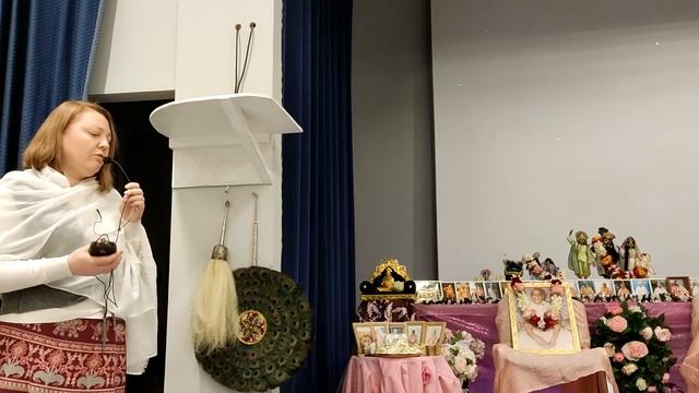 День явления Шрилы Нараяна Махараджа и ухода Шрилы Бхактиведанта Вамана Госвами 24.12.2024. смотреть онлайн