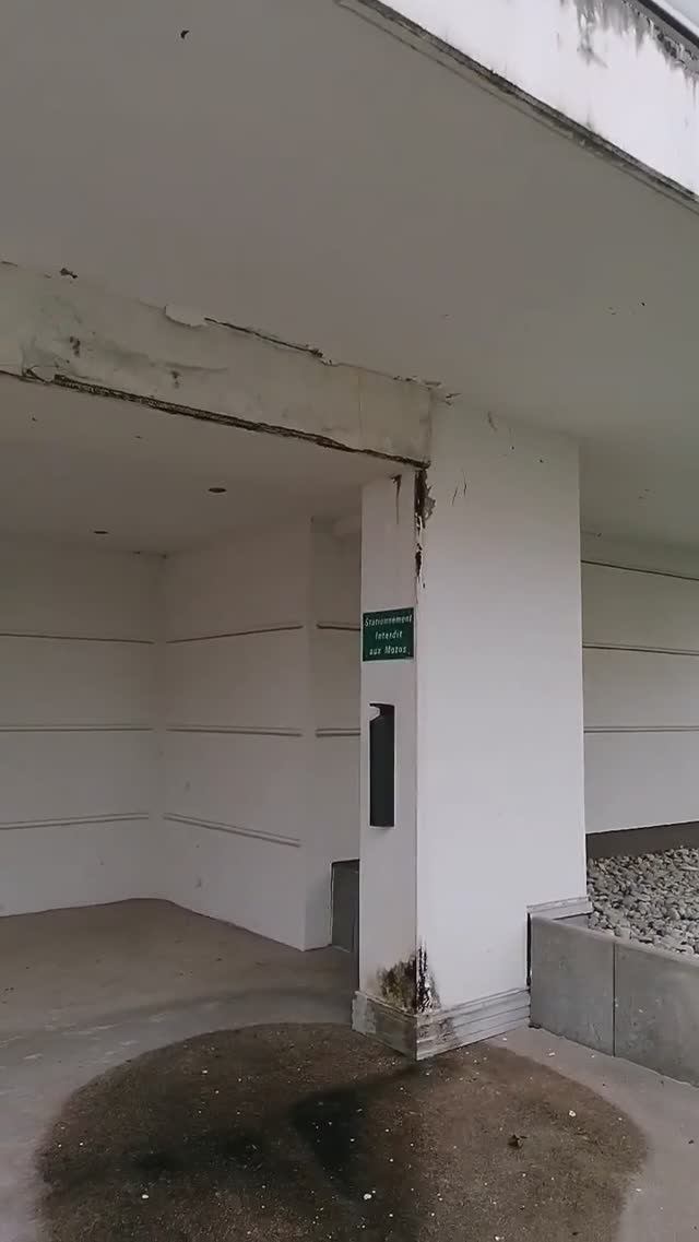 Сэкономили на стройке во Франции? Почему? смотреть онлайн