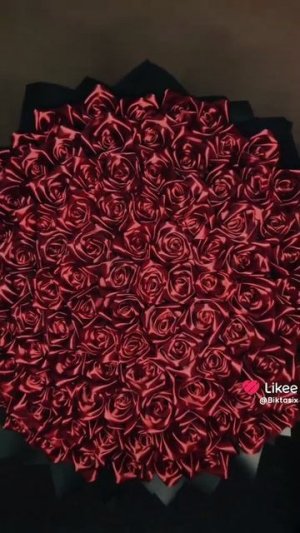 101 роза из атластных лент #розы #розыизатласнойленты #букет