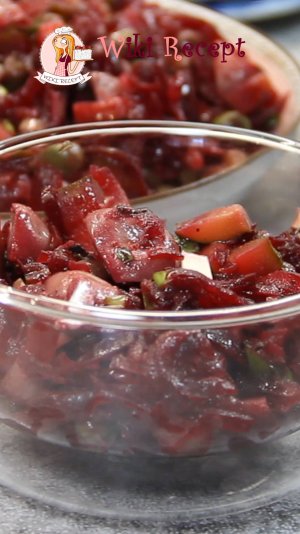 Салат из свеклы маринованными огурцами и грибами