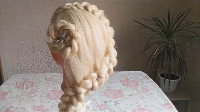 Красивая прическа с плетением. Цветок из косы смотреть онлайн