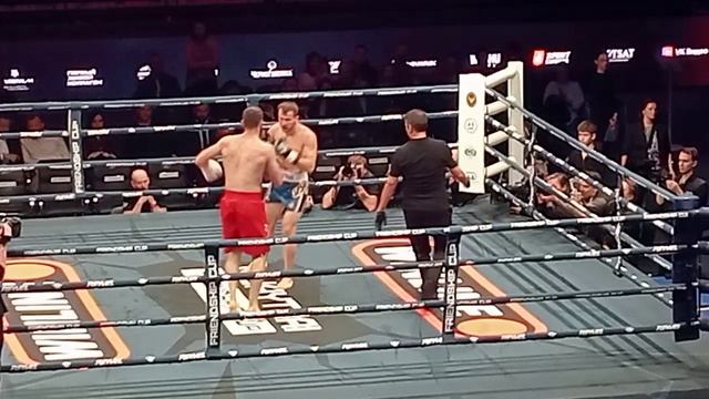 Бой Владимира Тулаева и Омера Фарука в УСЗ Дружба 16.10.25 раунд 3(Турнир по Муай-тай).mp4