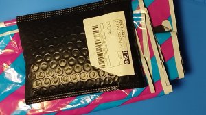 Распаковка и проверка транзисторов . Хороший стеклотекстолит.