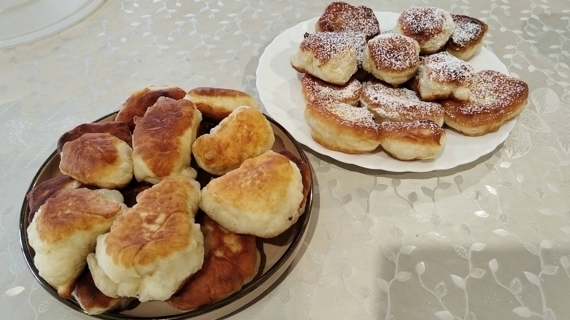 Рецепт баурсаков на кефире и сметане без дрожжей. смотреть онлайн