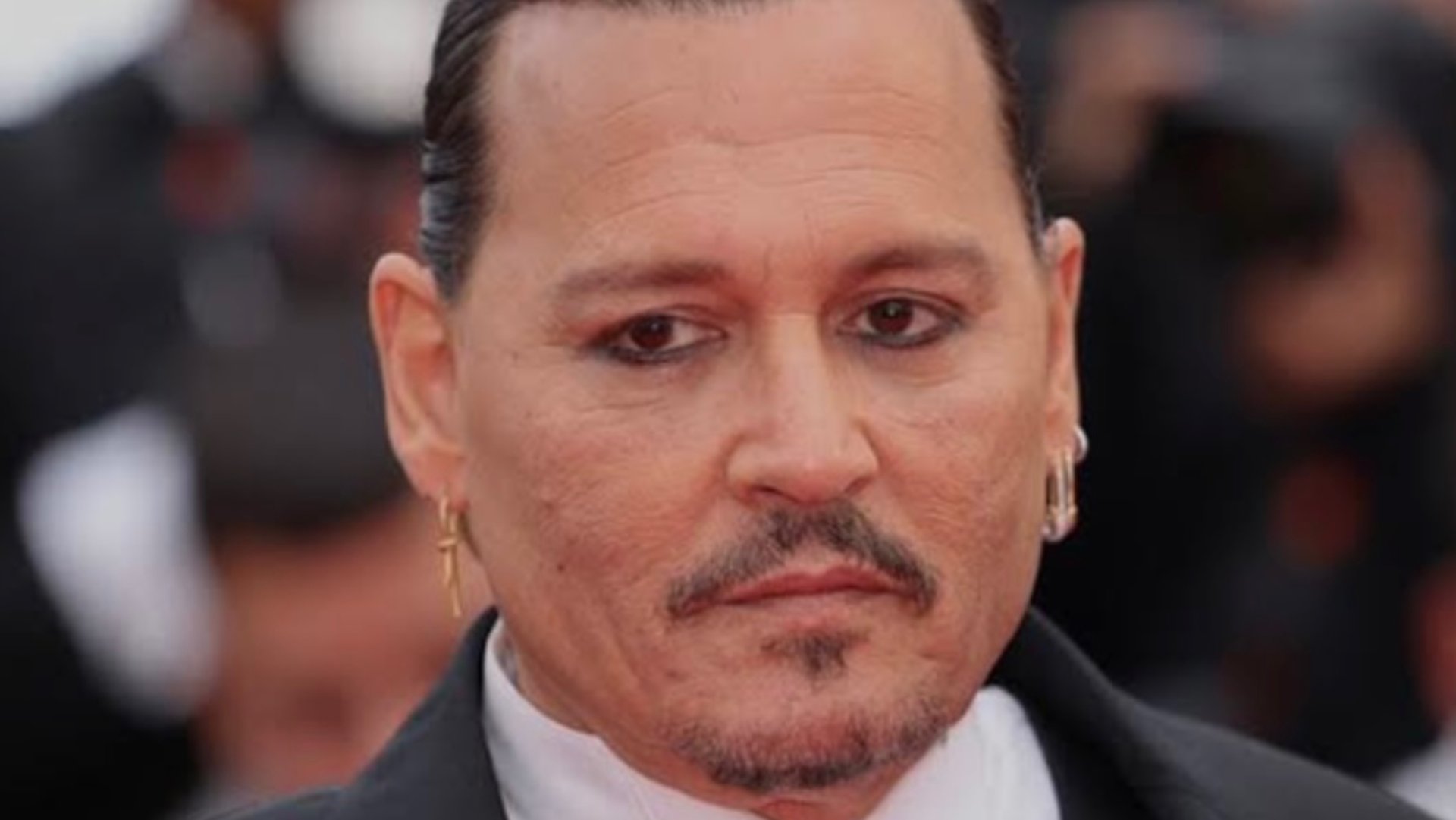 Мне написал Джони Дэп смотреть онлайн