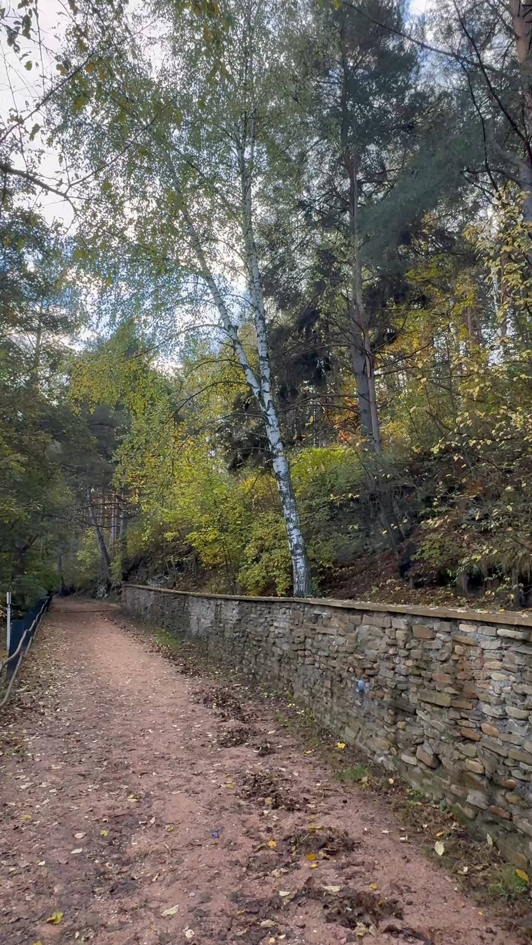 Осенний показ мод в парке Кисловодска