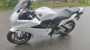 036 Honda VFR800F 2017