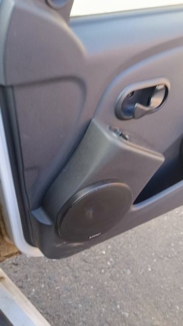 клинит ручку открывания двери лада Ларгус. лечим за 3 секунды!