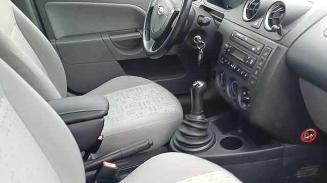 Ford Fiesta 1,4 MT 2002 смотреть онлайн
