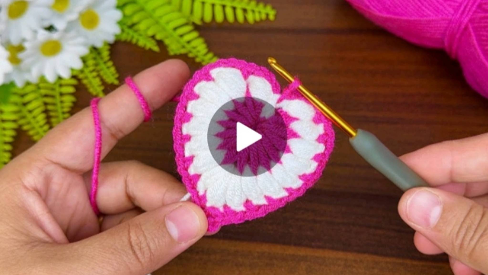 Сердечко крючком 💜❤💛 #все_в_жизни_связано #вязаниекрючком смотреть онлайн