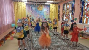 Танец  с листочками.
Осенний праздник.
