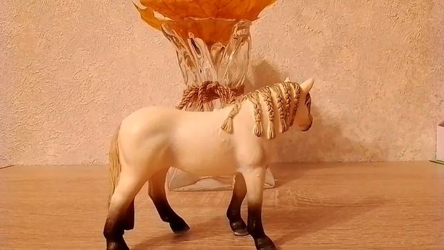 обзор андалузской кобылы.(лошади шляйх видео.