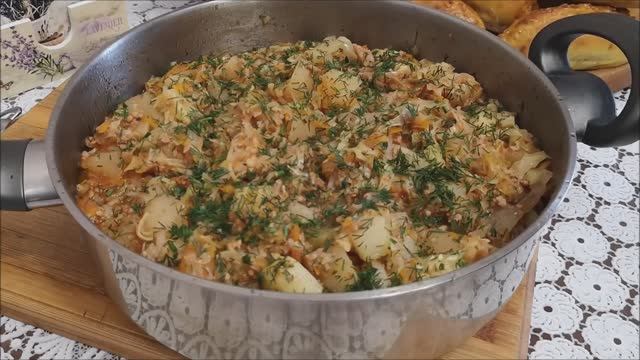 ОВОЩНОЕ Рагу из кабачков, картофеля, капусты и фарша.Легкий и быстрый ужин на всю семью. смотреть онлайн