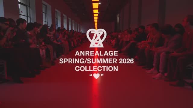 Показ женской коллекции Anrealage весна-лето 2026