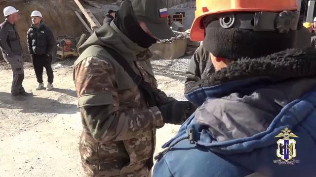 Нелегальных мигрантов искали на стройках Хабаровска смотреть онлайн