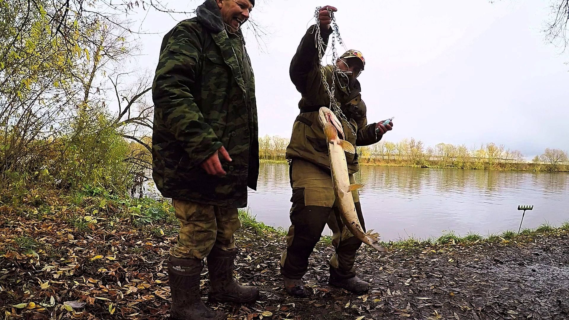 Диман приехал на рыбалку и черная полоса закончилась. Меняем донки на резинки и Быть Добру! смотреть онлайн