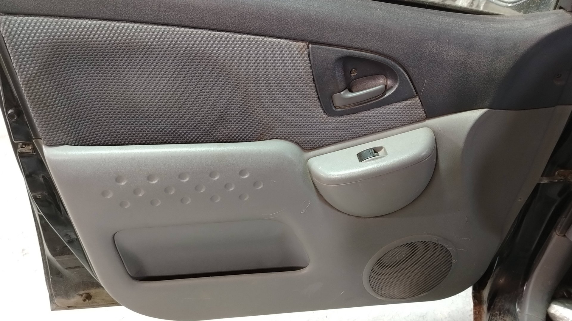 Как снять обшивки дверей и боковые зеркала Toyota FunCargo👍