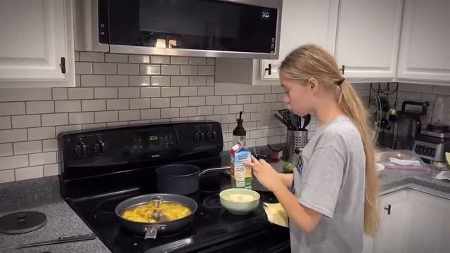 Один день из жизни в США. ШКОЛА и ДОМ смотреть онлайн