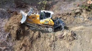 Строительство, срезаем горный склон продолжение