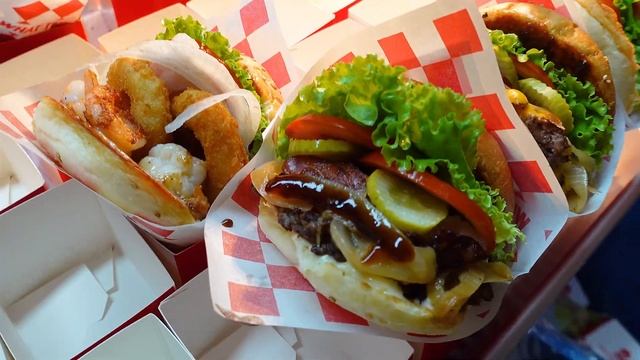 Лучший бургер ручной работы, победитель премии Delivery Food Awards смотреть онлайн