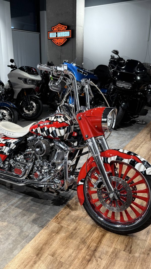 Road King Elvis Presley