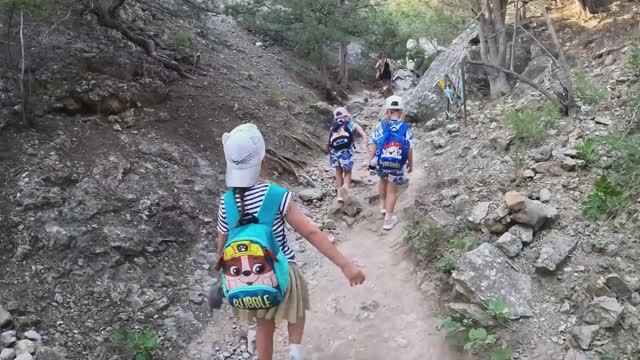 Крым. Тропа Голицына с детьми смотреть онлайн