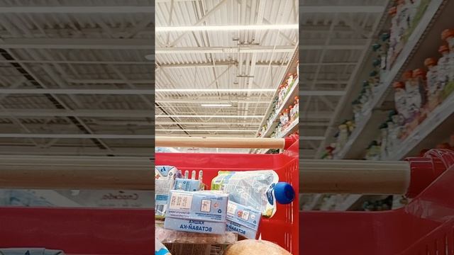 иду в ашан покупать продукты. 2 часть следует смотреть онлайн