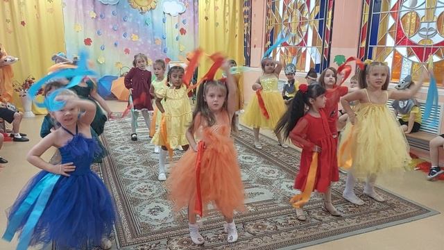 Танец "Краски"
Осенний праздник. смотреть онлайн