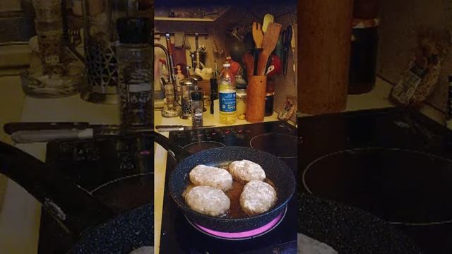 Жарю котлеты