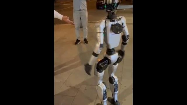 КОМЕДИЯ РОК Тени Бога на Земле!?. смотреть онлайн