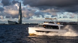 ЗАМЕНИТ ЕВРОПЕЙЦЕВ? Тест моторной яхты Eastar TY 460 за 60 млн. Дешевле просто нет!