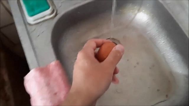 Как сварить яйца всмятку в кастрюле смотреть онлайн