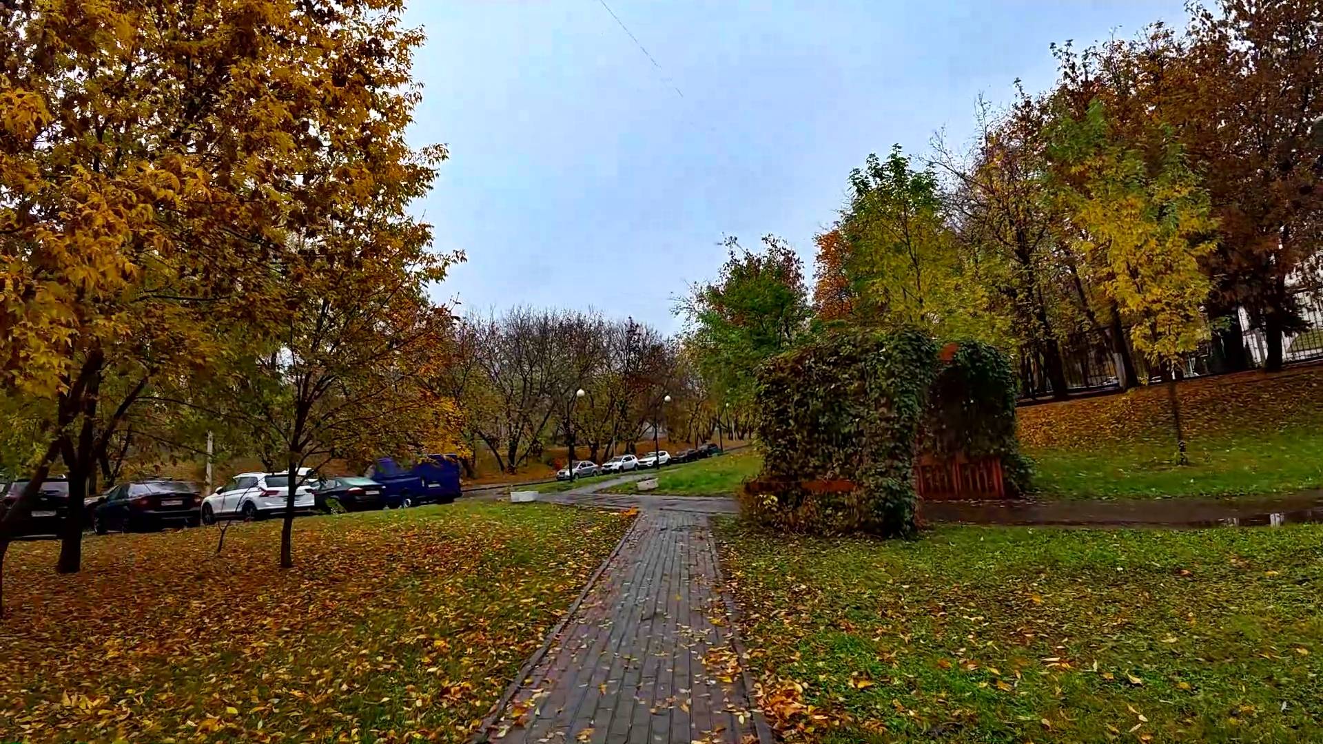 Тихая пешая прогулка. Только городские звуки. смотреть онлайн